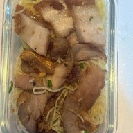 ร้านบุญเลิศ บะหมี่เกี๊ยว-ข้าวหมูแดง นางเลิ้ง