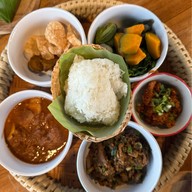 เมนูของร้าน ไต่ขัว ครัวเมือง