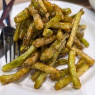 เกี๊ยวจีน-โต๊ะกลม พระรามเก้า Lotus’s Eatery True Digital Park