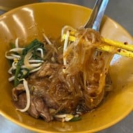 ก๋วยเตี๋ยวเนื้อ สว่างอรุณ (โชคชัย4)