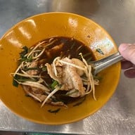 ก๋วยเตี๋ยวเนื้อ สว่างอรุณ (โชคชัย4)