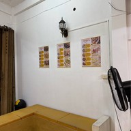 เครปบุฟเฟ่ต์ไส้ทะลักพับไม่ได้ สาขาสามชัย