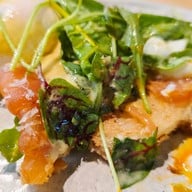 Salmon benedict (260 บาท+)