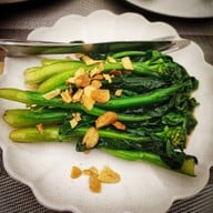 เมนูของร้าน NAPHA Dusit Central Park