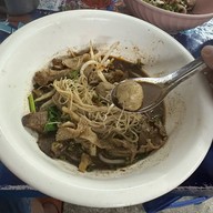 ร้านอุดมโภชนา ก๋วยเตี๋ยวเรือสูตรอยุธยา