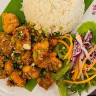 9 SALADs (นายน์สลัด) รามอินทรา กม7