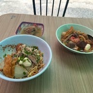 ก๋วยเตี๋ยวป้าจุกบางโพ