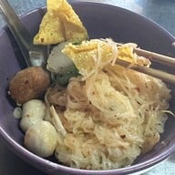 ก๋วยเตี๋ยวลูกชิ้นปลาคุณหมวย