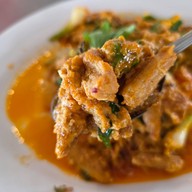 ชายเลซีฟู๊ด แอนด์ รีสอร์ท สะพานปลาชะอำ เพชรบุรี