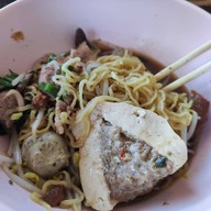 ก๋วยเตี๋ยวยักษ์ใหญ่  หมู่บ้านกรุงศรีซิตี้ คลองสวนพลู