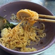 ก๋วยเตี๋ยวลูกชิ้นปลาคุณหมวย