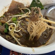 ร้านอุดมโภชนา ก๋วยเตี๋ยวเรือสูตรอยุธยา