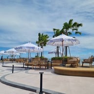 Maris Cafe And Eatery