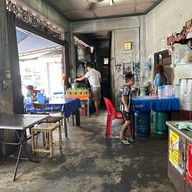 ก๋วยเตี๋ยวลูกชิ้นปลาคุณหมวย