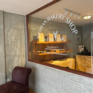 Oven&Oak Artisan Sourdough and bakery สัมมากร