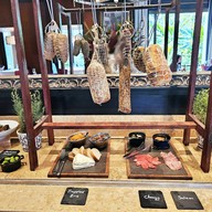 Madison Steak Avenue โรงแรม Anantara