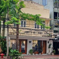 MONOCHROME MONOCHROME