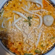 กิมง้วนลูกชิ้นปลา (MICHELIN Bib Gourmand) จอมทอง