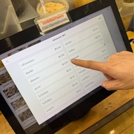 เครปบุฟเฟ่ต์ไส้ทะลักพับไม่ได้ สาขาสามชัย