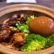 Pot Master Canton ClayPot Rice 煲师傅老广煲仔饭 วัน แบงค็อก