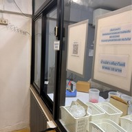 เครปบุฟเฟ่ต์ไส้ทะลักพับไม่ได้ สาขาสามชัย