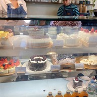 จูน เขาใหญ่