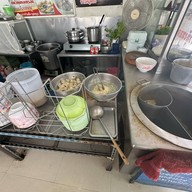 บะหมี่เกี๊ยวกุ้งธนพร