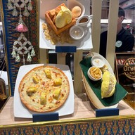 Tree House Durian by Rakchuka Dusit Central Park