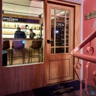 THE BOTTLEMAN WINE BAR THR BOTTLEMAN WINE BAR