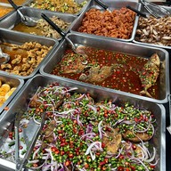 ข้าวแกง เจ๊หล้า