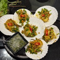 Thuyen (เถวียน) เอกมัย