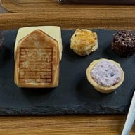 คาเฟ่โรงบ่ม เก๊าไม้ล้านนา สันป่าตอง