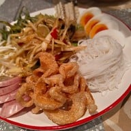 เมนูของร้าน เล ลาว - Lay Lao ส้มตำมิชลินไกด์ 5 ปีซ้อน สีลม