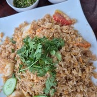 ร้านแดงอาหารทะเล (ร้านต้นตำรับตัวจริงกว่า40ปี)