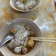 ตั้งหวังเจ๊ง ก๋วยเตี๋ยวแคะ(นายอ้วนเจ้าเก่า)