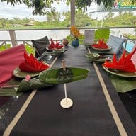 อ้อยหวานอาหารไทยโบราณริมน้ำ