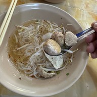 ตั้งหวังเจ๊ง ก๋วยเตี๋ยวแคะ(นายอ้วนเจ้าเก่า)