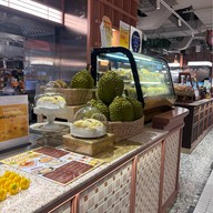 Tree House Durian by Rakchuka Dusit Central Park