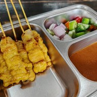 เมนูของร้าน ระตะมา ก๋วยเตี๋ยวเป็ดพะโล้ ซุปเปอร์ขาไก่สูตรต้นตำรับ หัวหิน