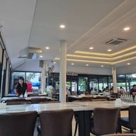 บรรยากาศ กินกับก้อย โดย ก้อยมหาชัยซีฟู้ดส์