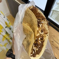 เครปบุฟเฟ่ต์ไส้ทะลักพับไม่ได้ สาขาสามชัย