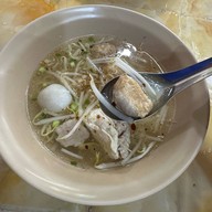 ตั้งหวังเจ๊ง ก๋วยเตี๋ยวแคะ(นายอ้วนเจ้าเก่า)