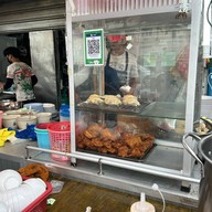 ลุงอ้วน ก๋วยเตี๋ยวต้มยำมะนาว ข้าวมันไก่ สาขา เทศบาล 4