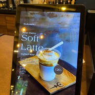 ถะโหล่ คาเฟ่