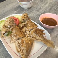 ข้าวต้มอ้วนผอม (ราชพฤกษ์) ราชพฤกษ์