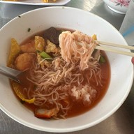 บะหมี่เกี๊ยวกุ้งธนพร