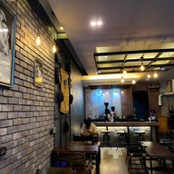 ถะโหล่ คาเฟ่