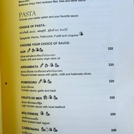 Luna Lanai Bar & Restaurant