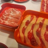 เมนูของร้าน Lucky Suki (ลัคกี้ สุกี้) Around at PTT ประตูน้ำ