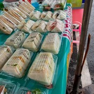 ร้านแชนวิชอร่อยเฉย หมู่บ้านเรือนตะวัน